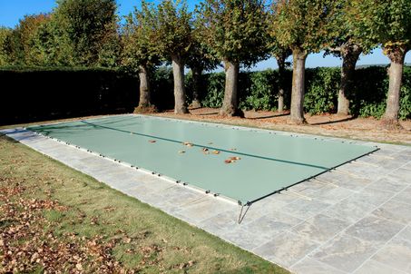 bache hivernage piscine Amande 7.60 x 4.10 m - 580 g/m² - Bassin Maximum 7 X 3.50m - Sandows 2 embouts + Pitons Crosse - Garantie : 5 ans